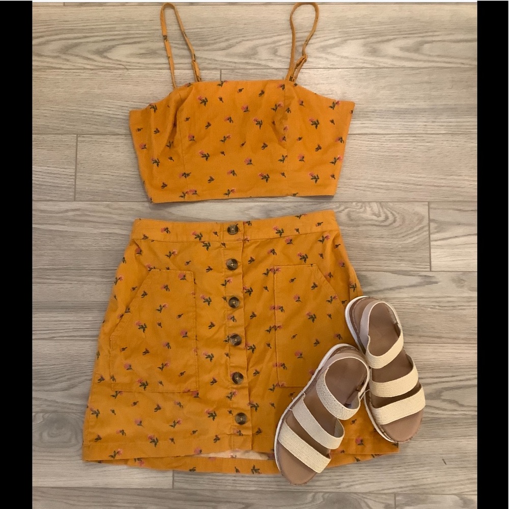 BUNDLE SET American Eagle floral patterned set size medium❤️❤️❤️❤️